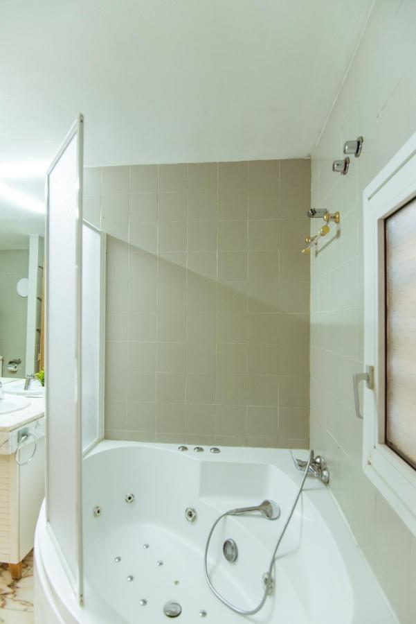 Two Bedroom Townhouse Within 10Min Walk From Beach Барселона Екстериор снимка