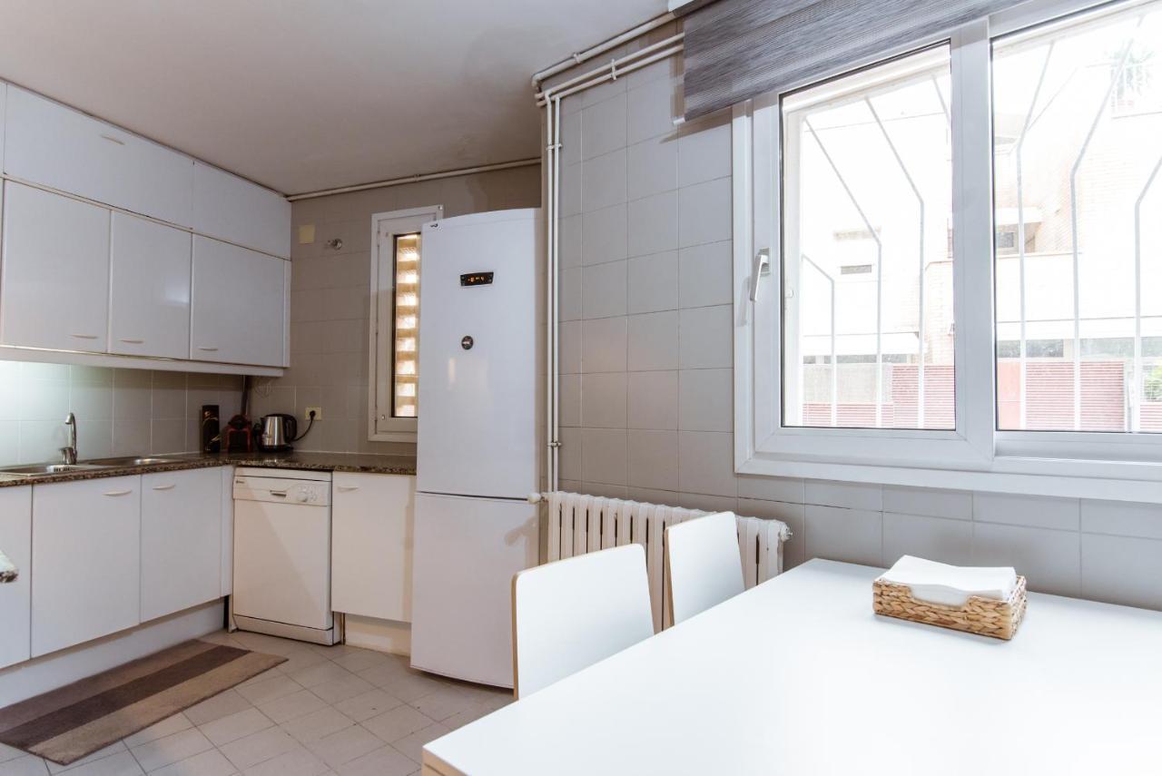 Two Bedroom Townhouse Within 10Min Walk From Beach Барселона Екстериор снимка